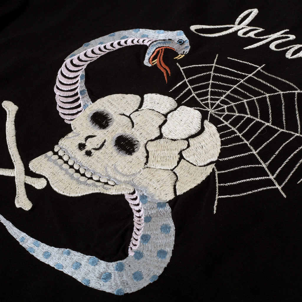 Skull and Snake Embroidered TT78244 Crew Neck Black T-shirt